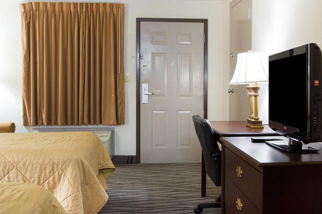 אנטרפרייז Executive Inn And Suites מראה חיצוני תמונה